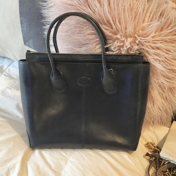 Tod’s Vintage Navy D-Bag - Picture 9 of 15